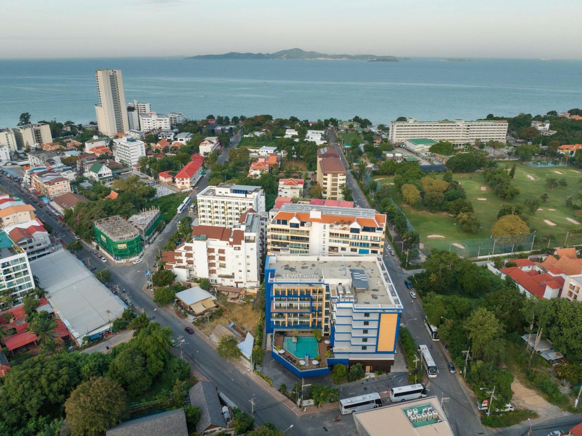 Lewit Hotel Pattaya, A Member Of Radisson Individuals Exterior photo