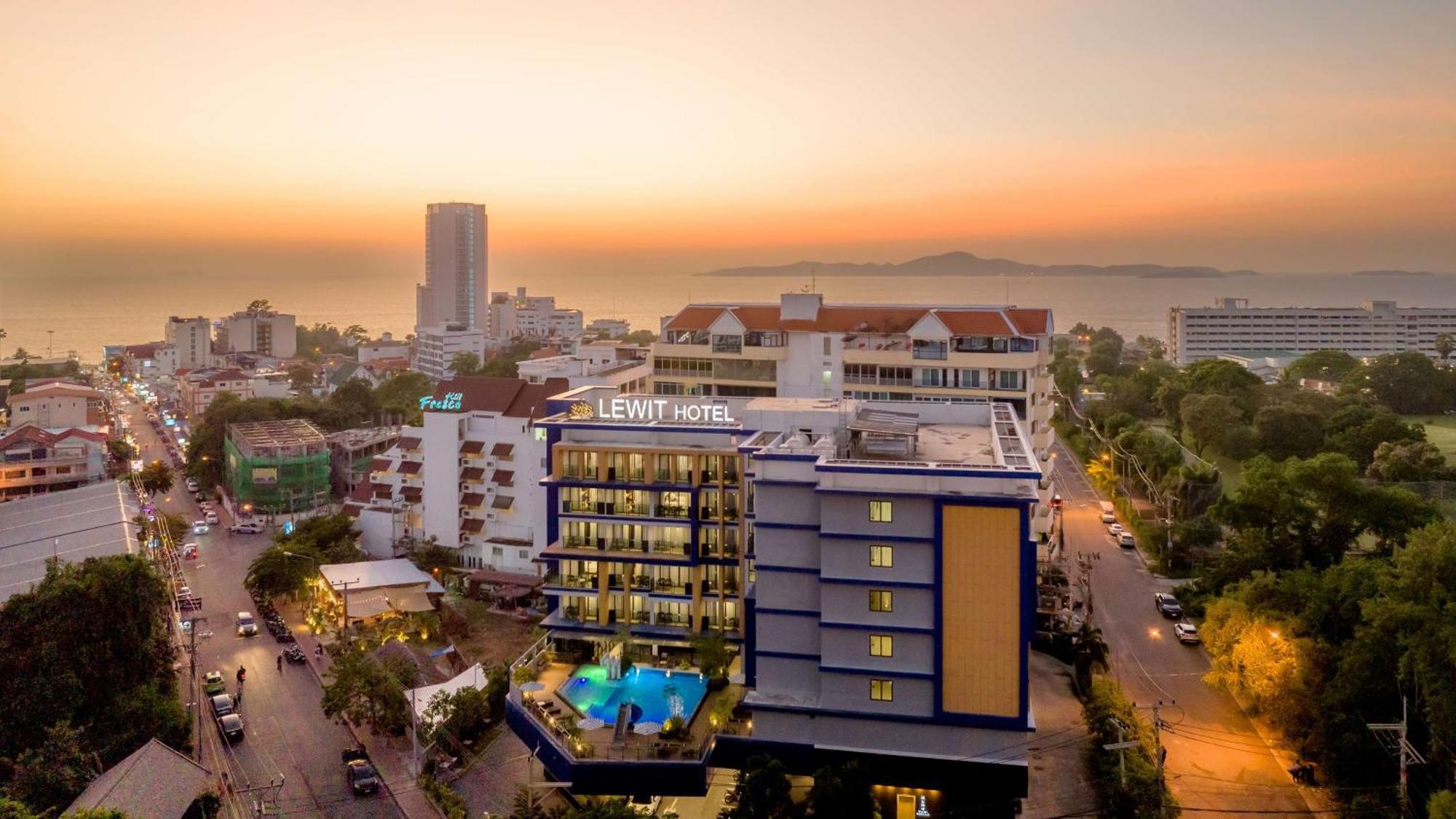 Lewit Hotel Pattaya, A Member Of Radisson Individuals Exterior photo